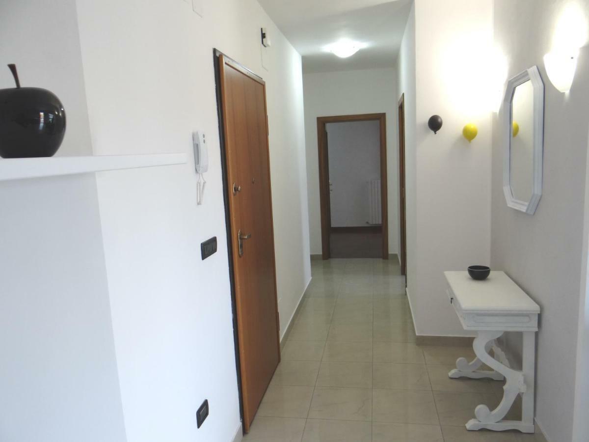 Grande Appartamento Al Mare Martinsicuro Buitenkant foto