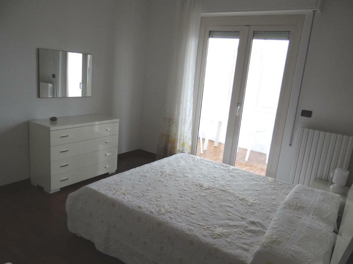 Grande Appartamento Al Mare Martinsicuro Buitenkant foto